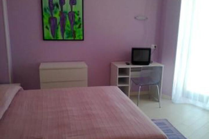 Room 22 of 33