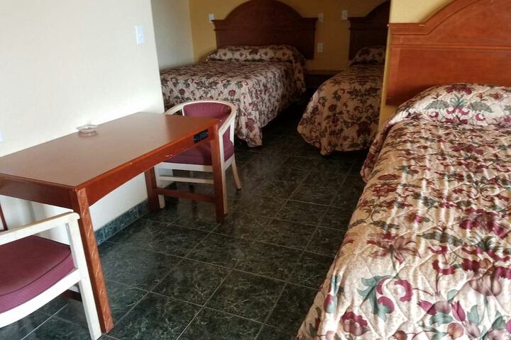 Room 9 of 30