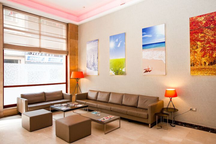 Entrance & Lobby