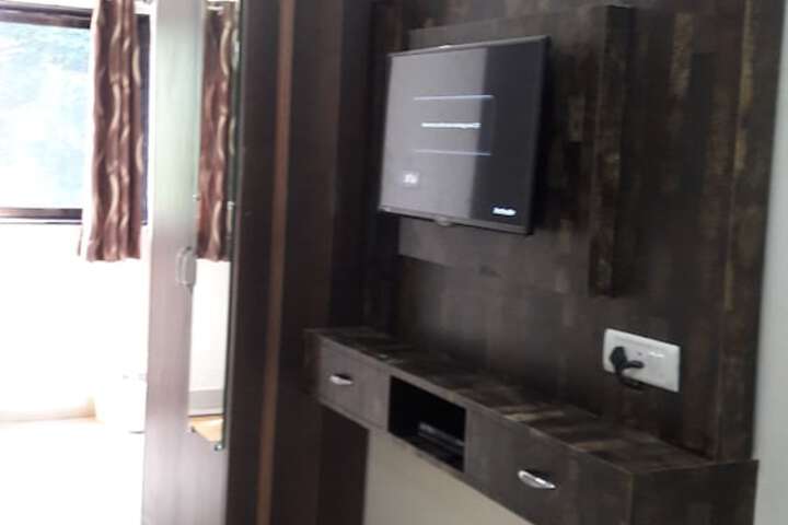 Room 15 of 40