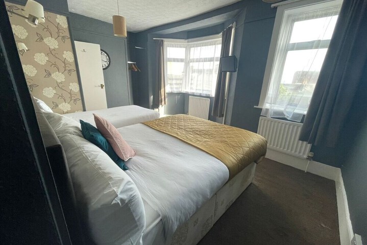 Room 15 of 74