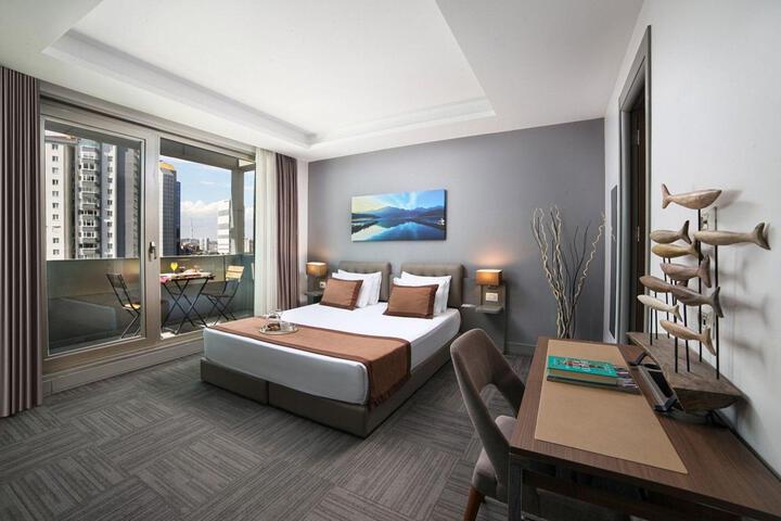 Room 73 of 76