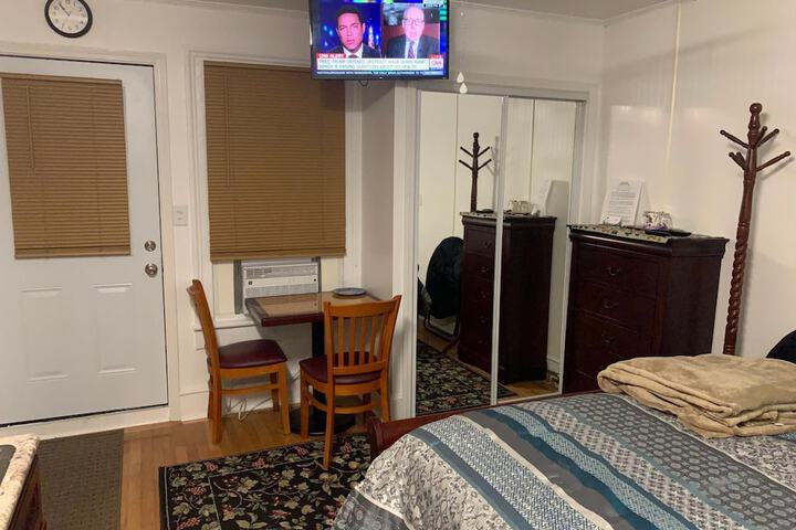 Room 10 of 61