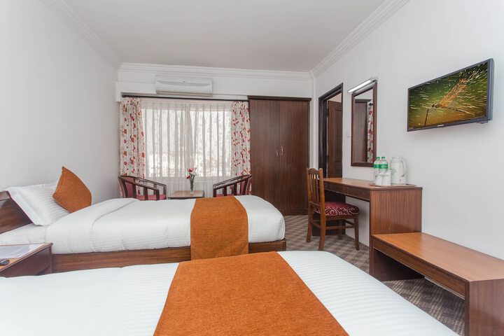 Room 7 of 93