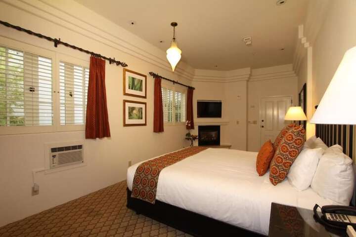 Room 5 of 31