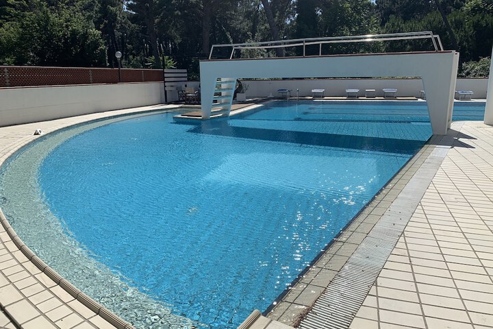 Pool 114 of 154