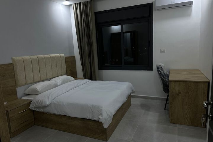 Room 9 of 39
