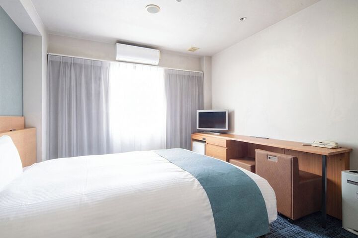 Room 18 of 42