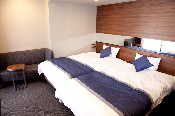 Room 10 of 41