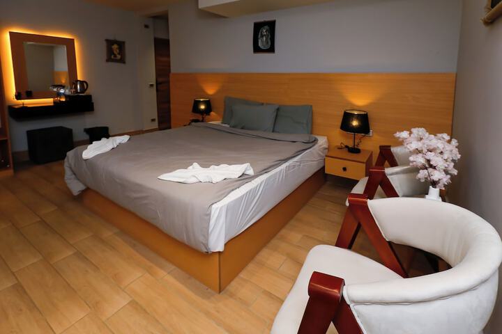 Room 49 of 227