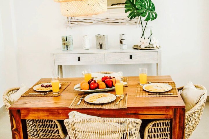 Dining 10 of 19