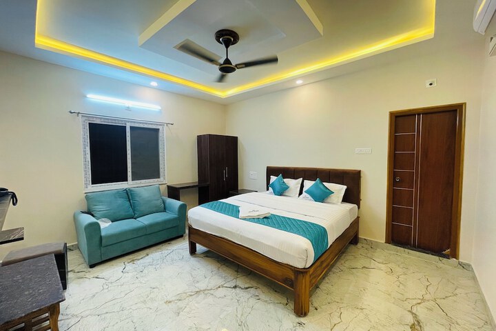 Room 12 of 25