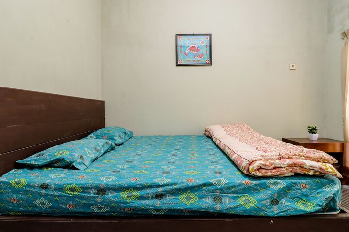 Room 5 of 33