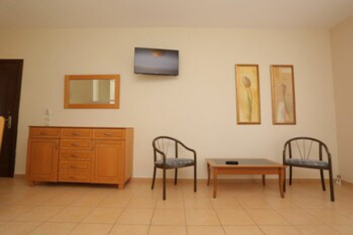 Room 17 of 43