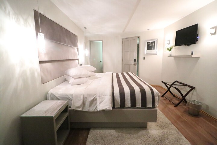 Room 16 of 45