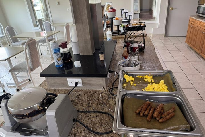 Breakfast/Coffee Service 46 of 52