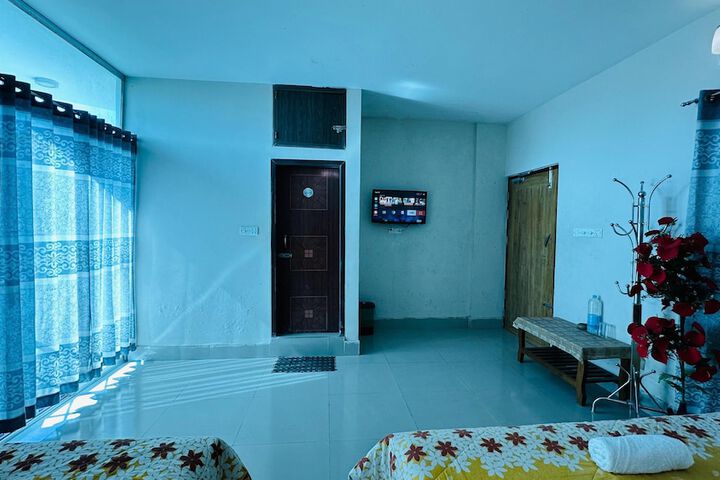 Room 10 of 25