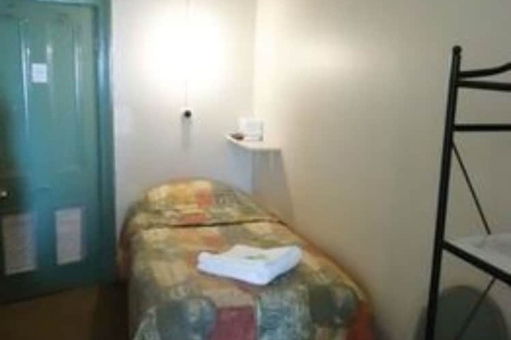 Room 54 of 98
