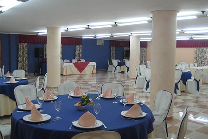 Dining 45 of 62