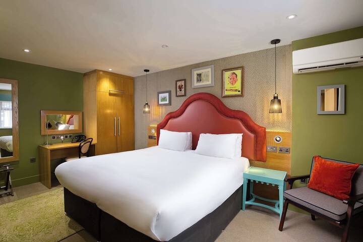 Room 46 of 109