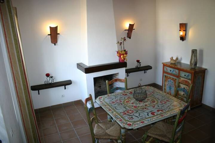 Room 9 of 38
