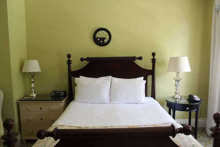 1 Queen Bed Resort View Porch (16 of 23)