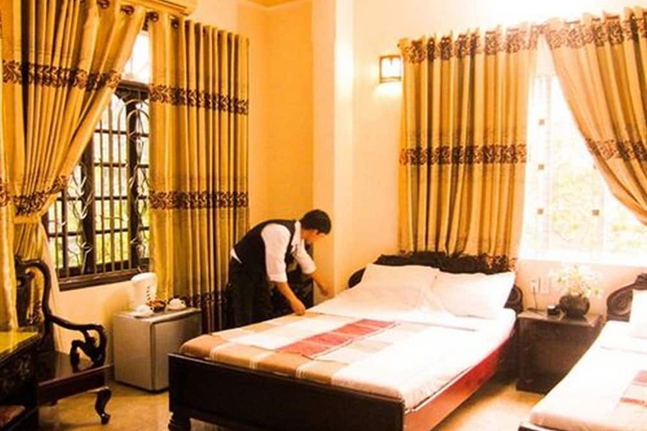 Room 13 of 24