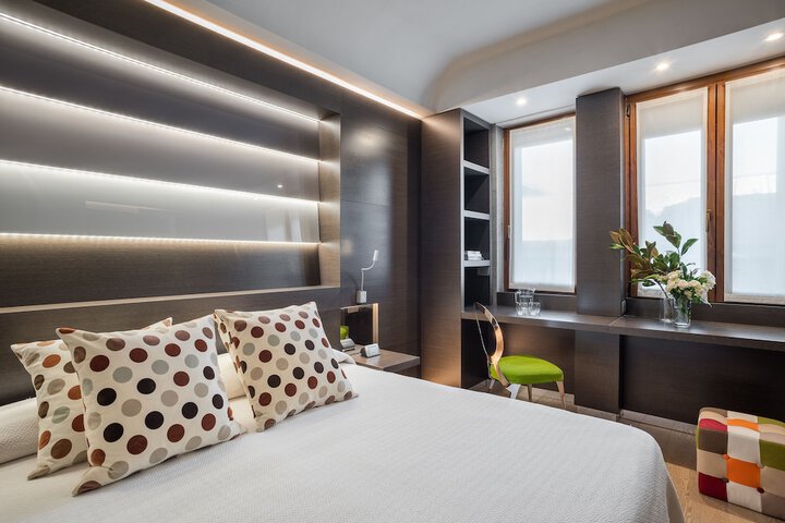 Room 17 of 62