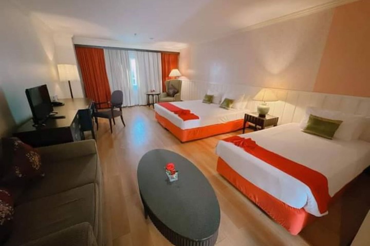 Room 17 of 31