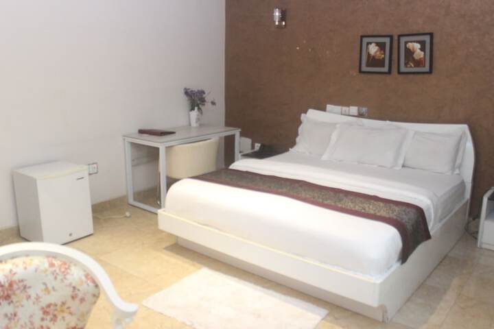 Room 8 of 45