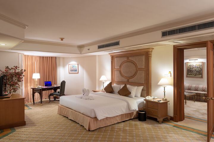 Room 35 of 176