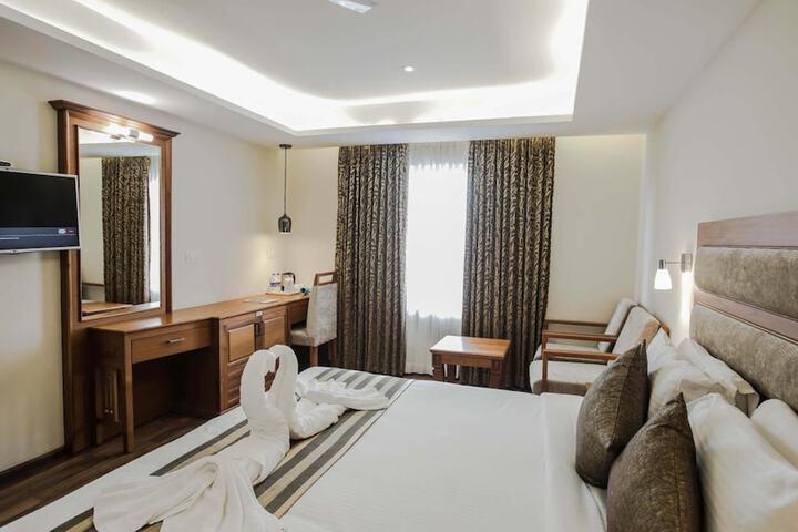 Room 12 of 46