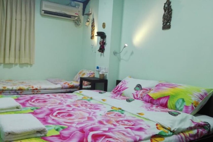 Room 11 of 43