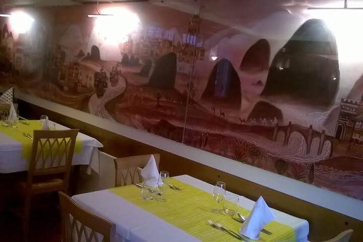Dining 17 of 41