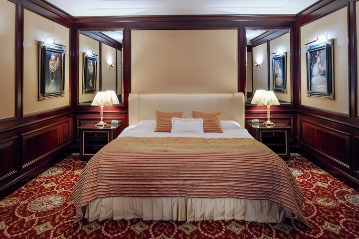 Room 38 of 205