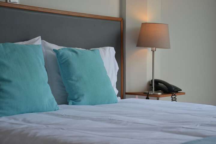 Room 4 of 37