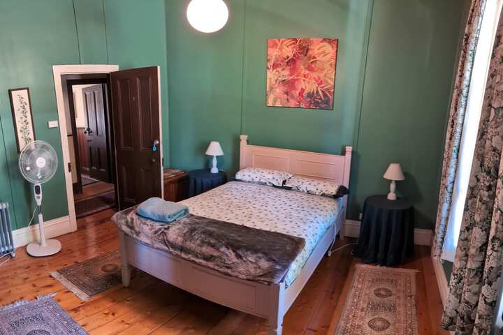 Room 2 of 16