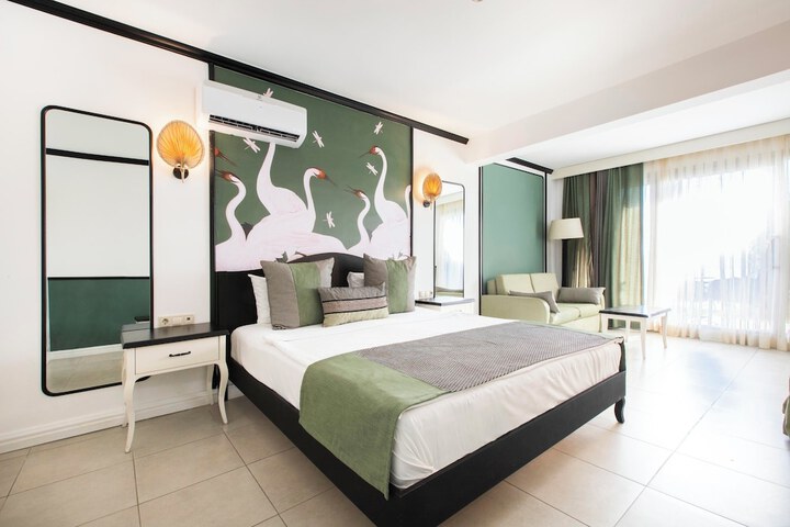 Room 16 of 50