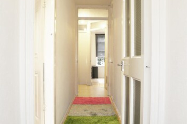 Room 27 of 38