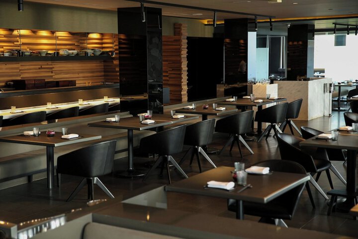 Lounge 255 of 324