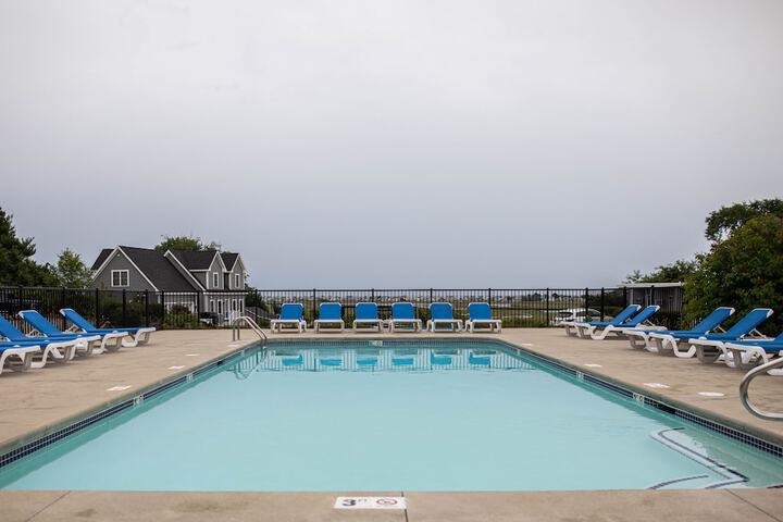 Pool 9 of 19