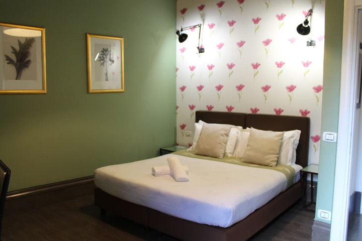 Room 15 of 62