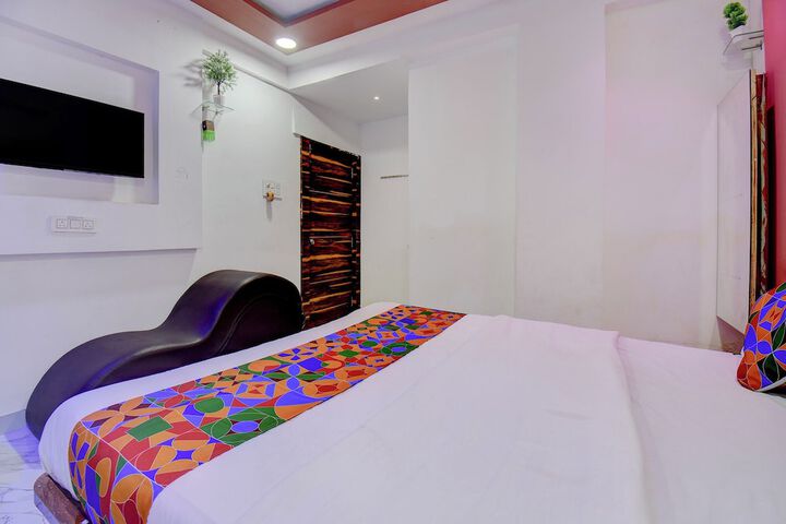 Room 20 of 28