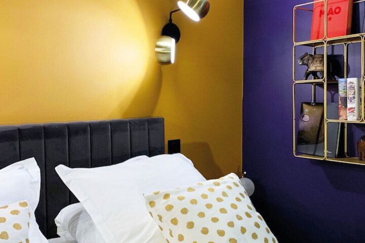 Room 6 of 19