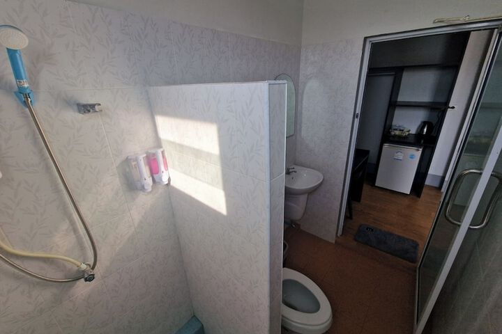 Room 70 of 123