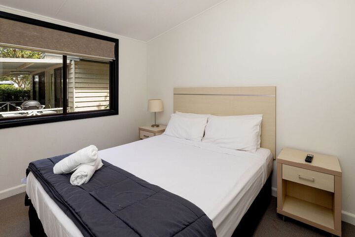 Room 35 of 102