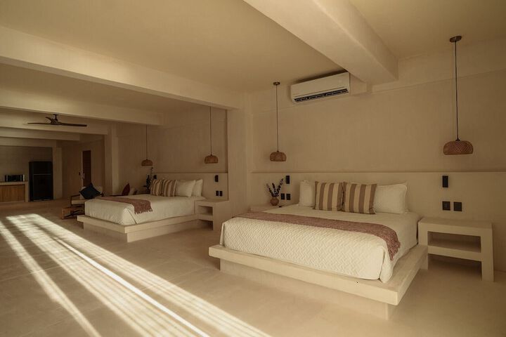 Room 10 of 67