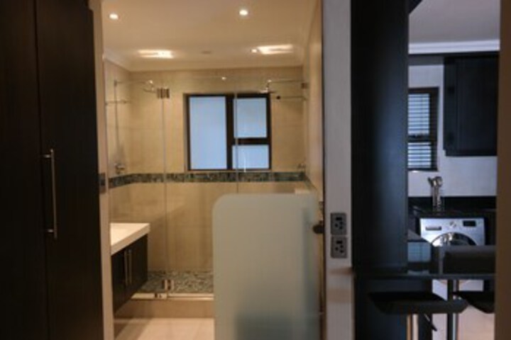 Room 3 of 20