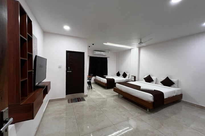 Room 4 of 21