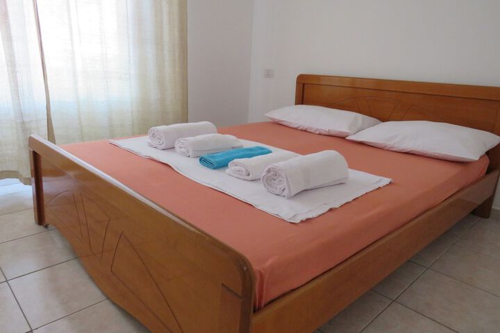Room 4 of 45